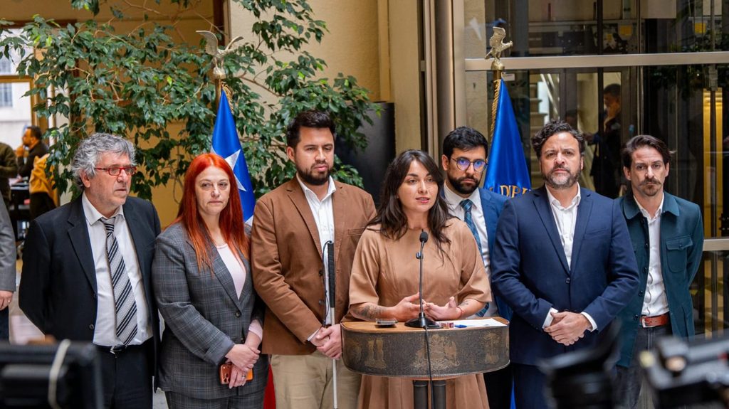 PRESENTAN PROYECTO DE LEY ANTI-TRONADORES PARA RETIRAR VEHÍCULOS CON…