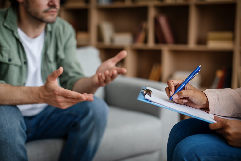 PREVENIR EL SUICIDIO ANTES DE LA CRISIS