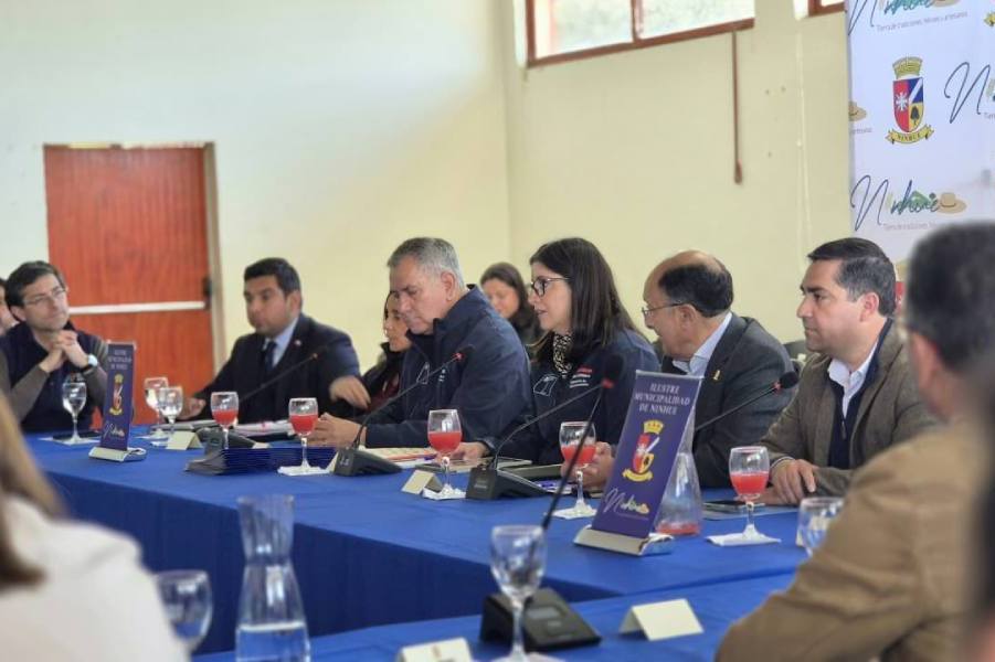 Subtel entrega informe de fiscalización a alcaldes del Valle del…