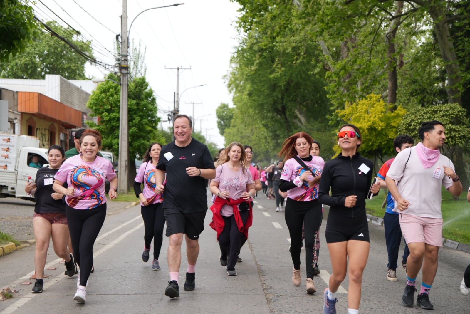 Cientos de personas participaron en la Caminata y Corrida por la…