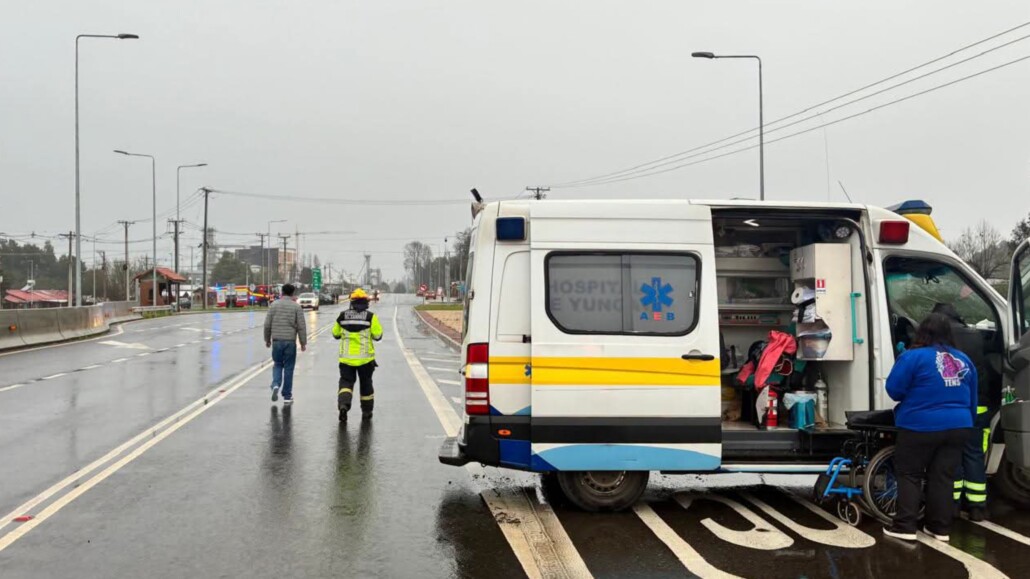 Siete lesionados deja la colisión entre una ambulancia y un…