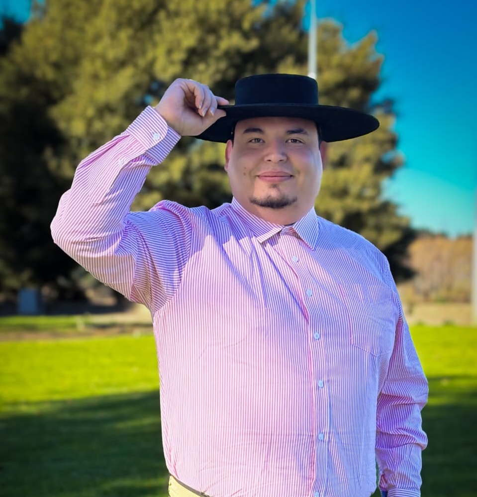 Pepe Flores, el joven de Nacimiento que encontró en la cueca una…