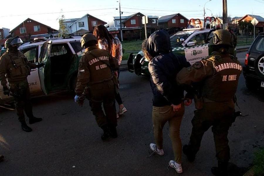 Detienen a mujer por agresión a conductor de microbús y robo en…