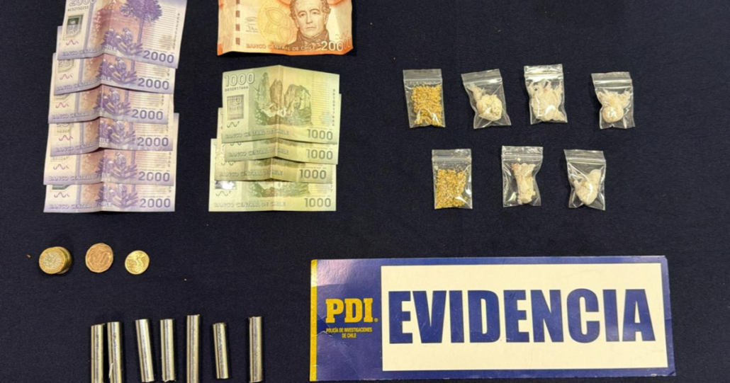 Dos hombres son detenidos por intentar ingresar droga y celulares a…