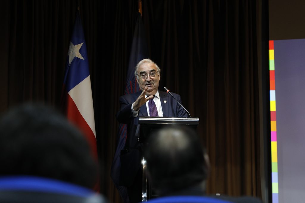 FRANCISCO ROJAS, RECTOR DE LA UNIVERSIDAD PARA LA PAZ DE LA ONU