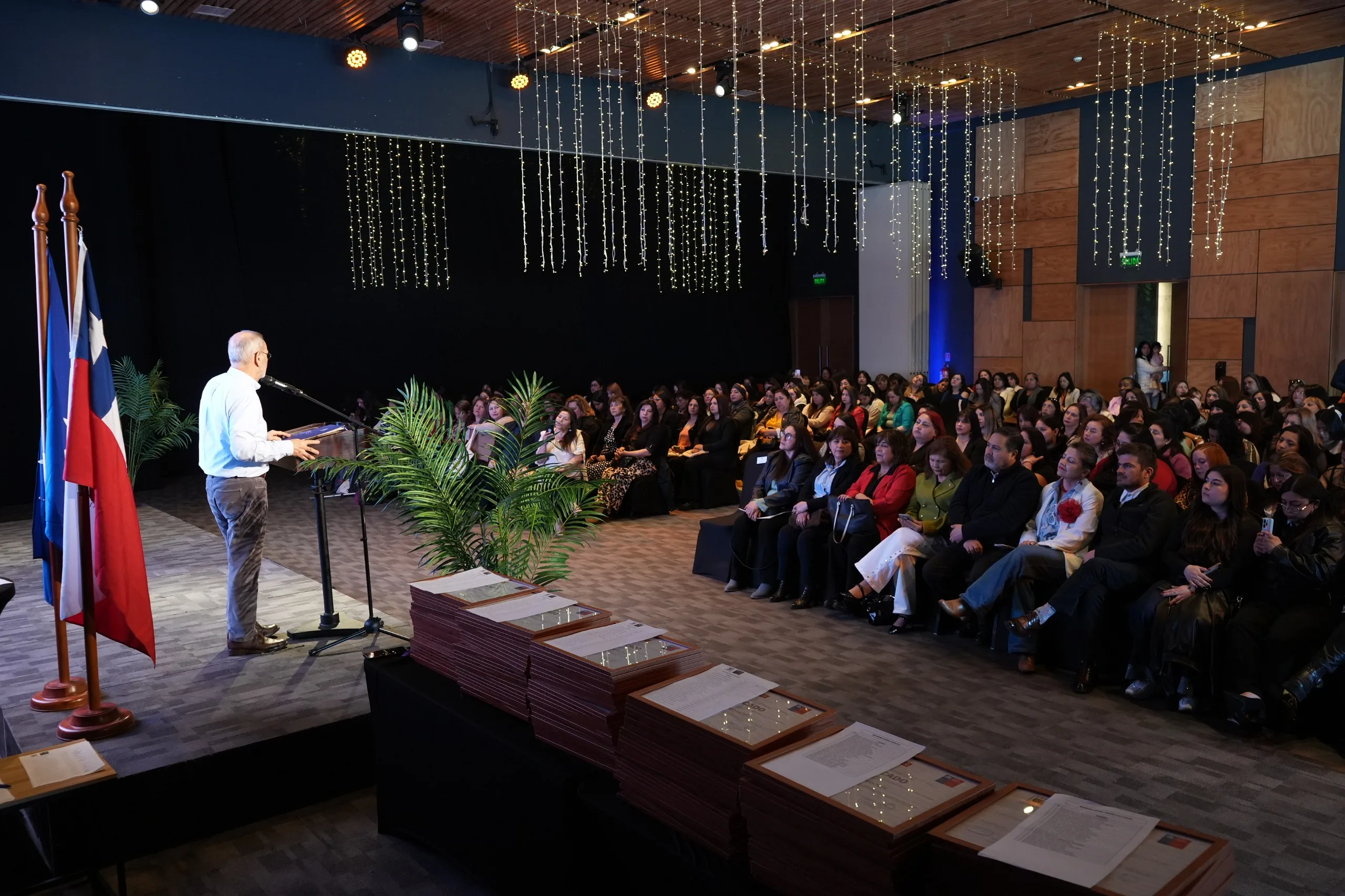 300 mujeres de Temuco y Padre Las Casas reciben certificación en…