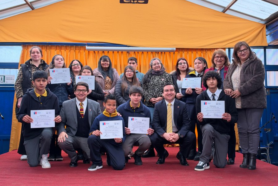 Más de 9 mil estudiantes reciben el bono logro escolar en Ñuble