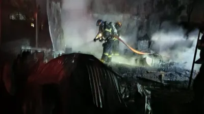 Incendio de bodega en Santa Bárbara puso varias casas en peligro por…
