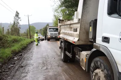 VECINOS DE VILLARRICA ALERTAN POR CAMINO DETERIORADO TRAS QUEDAR DOS…